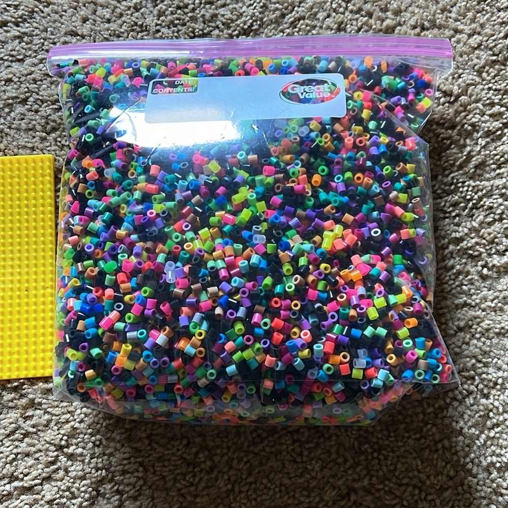 Colorful Beadcraft Kit with Patterns - Picture 2 of 5